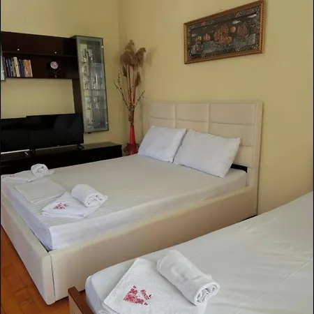 Roel's 1 * Pogradec